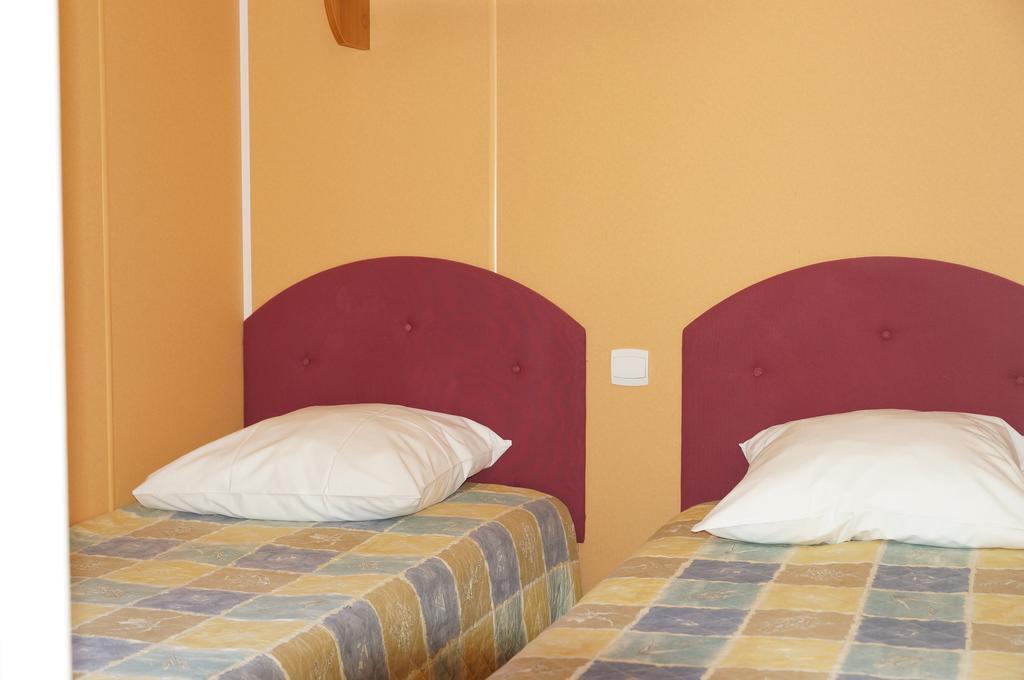 Camping Les Castors กาลวี ภายนอก รูปภาพ